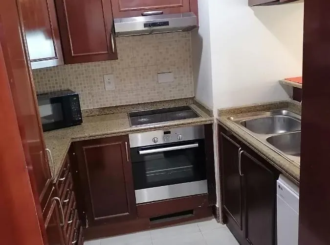 نزل الشاطي 3 عايلات فقط