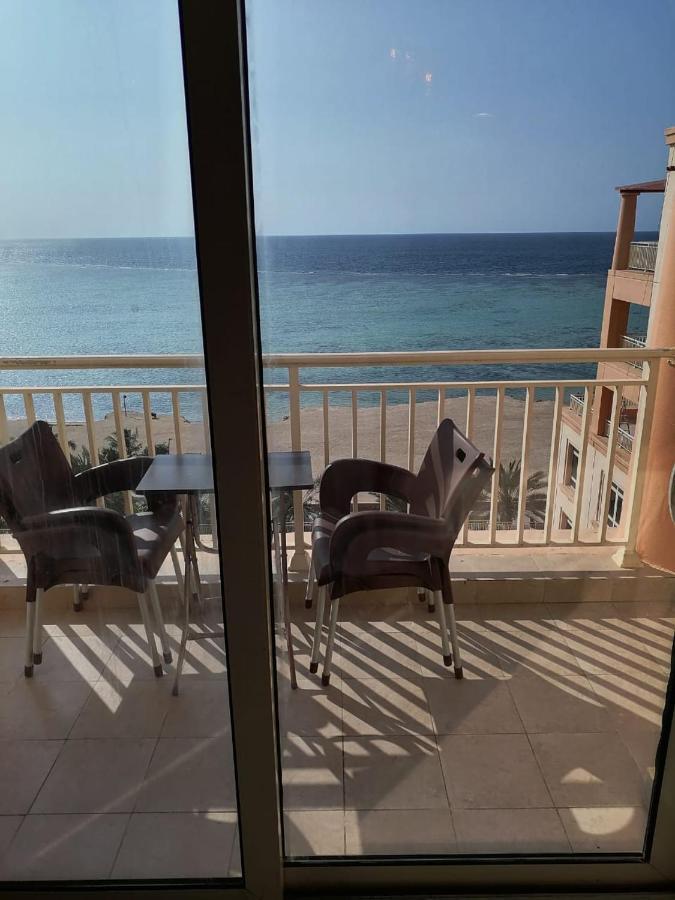 الشاطي 3 عايلات فقط Apartment