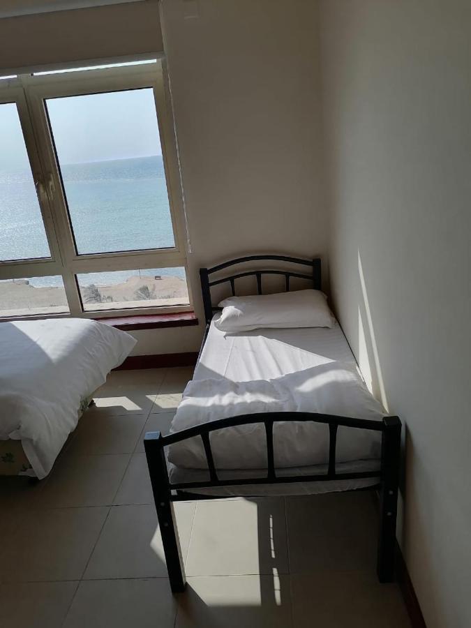 الشاطي 3 عايلات فقط Apartment